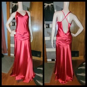 SIZE 8 NEW BEAUTIFUL SCARLET RED  SATAN DRESS